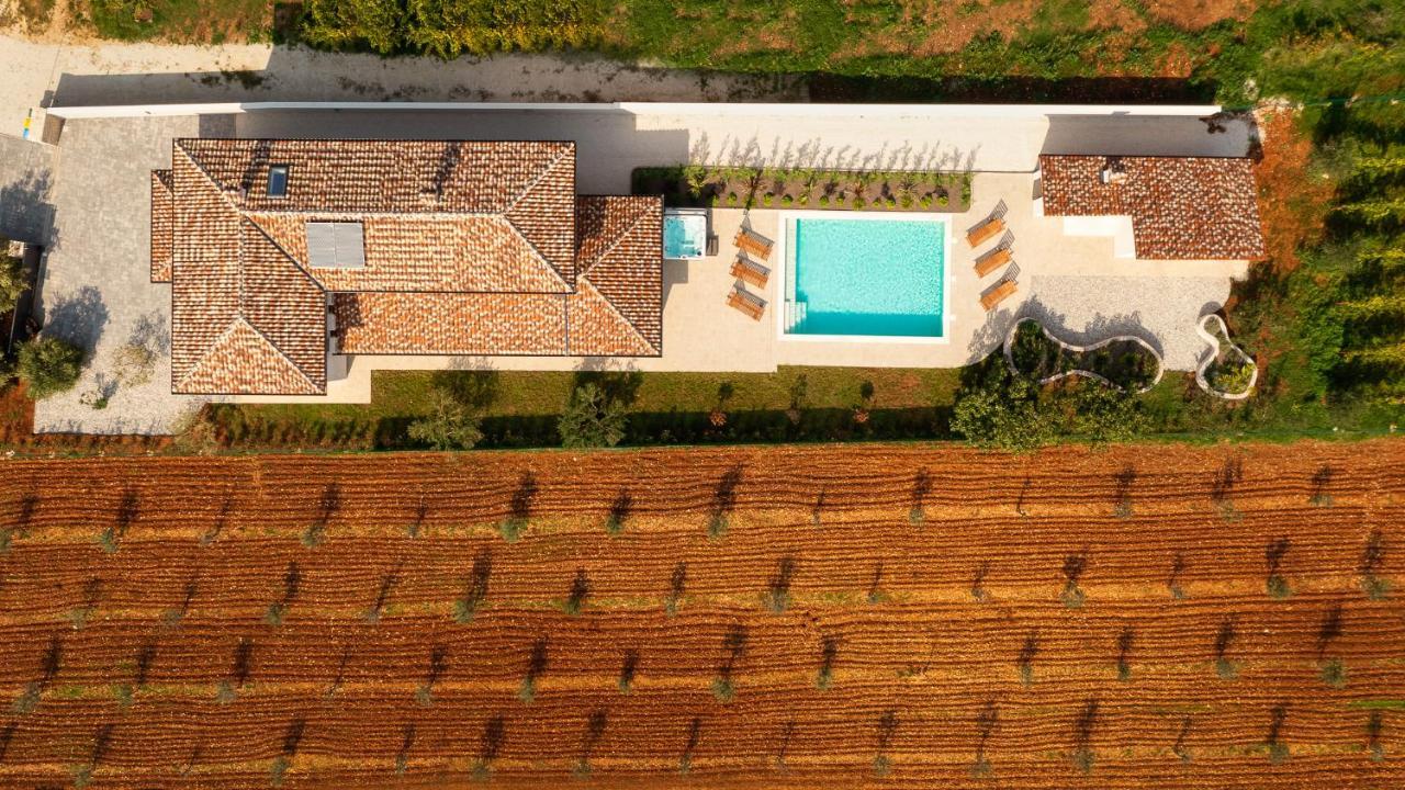 Villa Rozhica Svetvincenat Exterior photo
